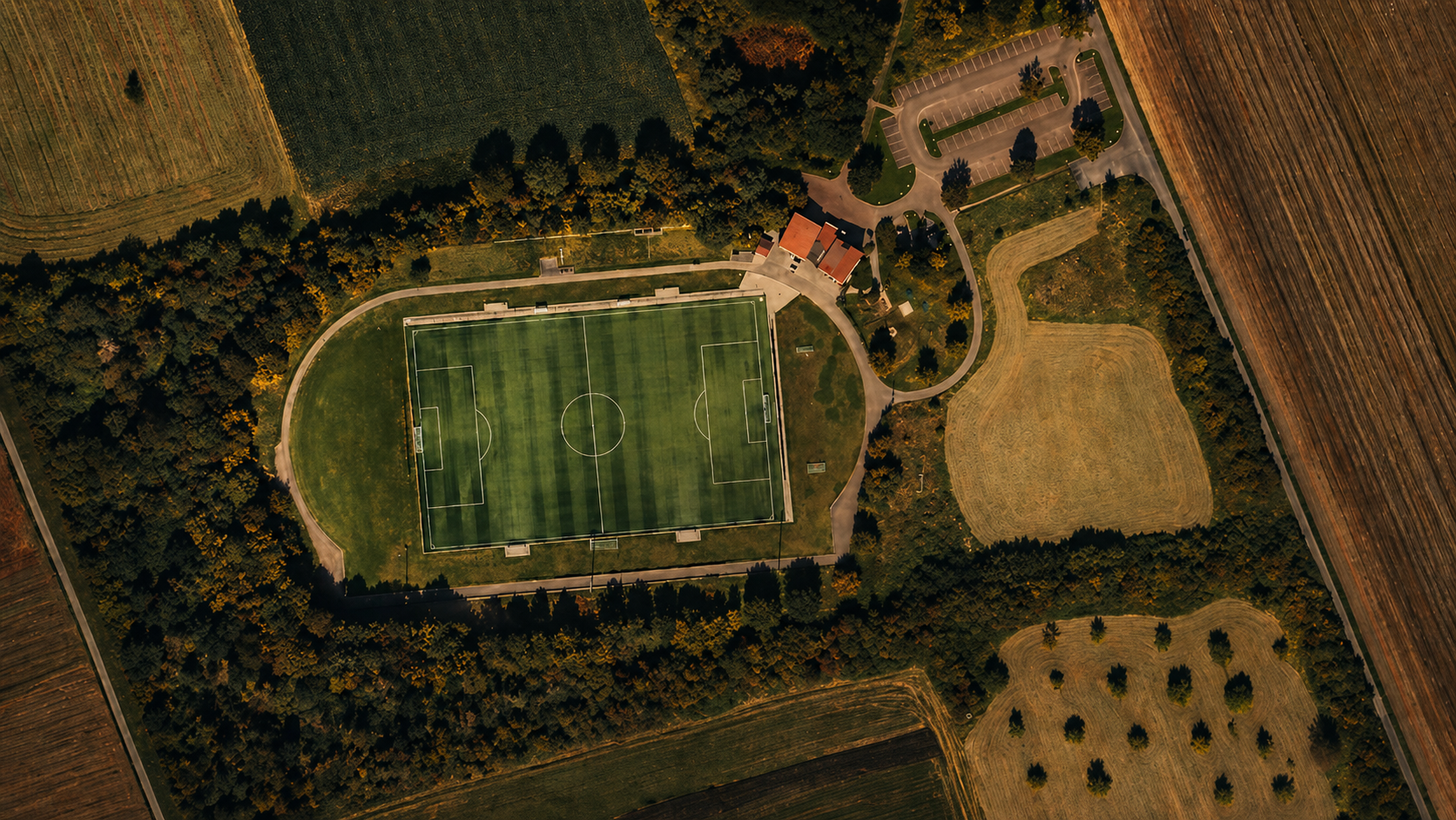 Luftbild der Eventfläche am Sportplatz Platte Heide in Menden